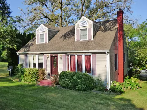 273 S Adams St, Oswego, IL 60543