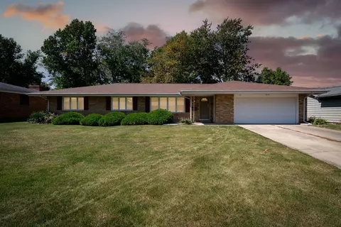 109 Riss Dr, Normal, IL 61761