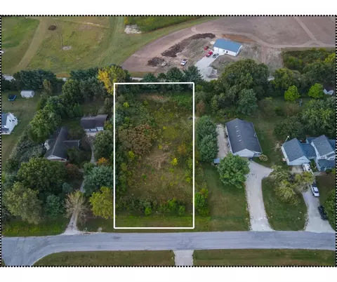 5602 Anita Dr, Saint Anne, IL 60964