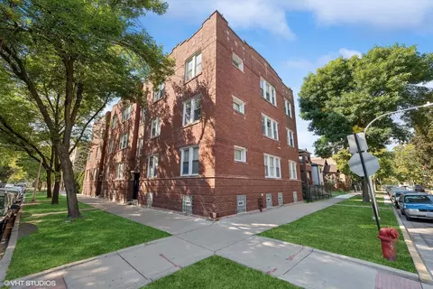 2904 W Cullom Ave #2, Chicago, IL 60618
