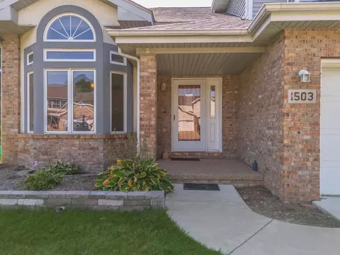 Exterior - 1503 Ironwood Cc Dr, Normal, IL 61761 photo 2 of 13