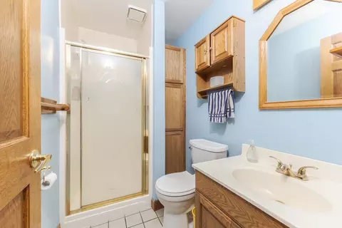 Bath - 1503 Ironwood Cc Dr, Normal, IL 61761 photo 1 of 7