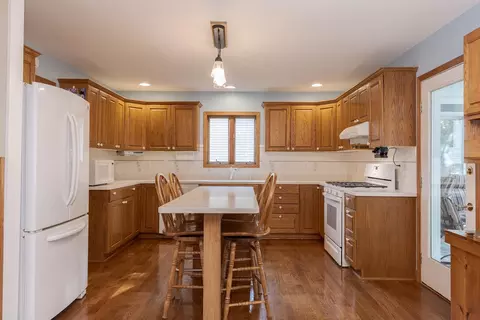 Kitchen - 1503 Ironwood Cc Dr, Normal, IL 61761 photo 2 of 4