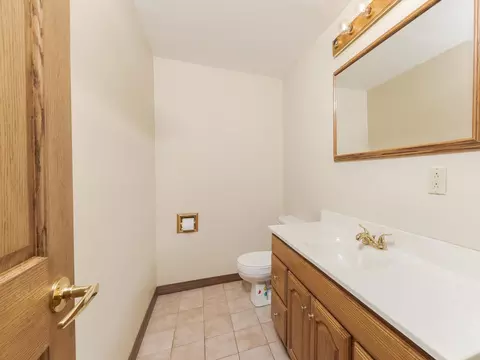 Bath - 1503 Ironwood Cc Dr, Normal, IL 61761 photo 7 of 7