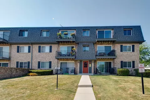 888 S Plum Grove Rd #313, Palatine, IL 60067
