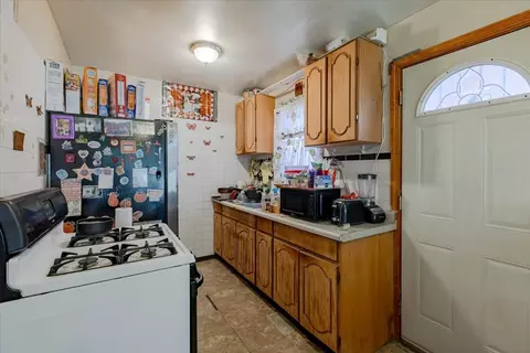 Kitchen - 2121 S 23 Ave, Broadview, IL 60155 photo 1 of 2