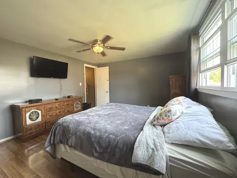 Bedroom - 575 E 5th Ave, Clifton, IL 60927 photo 2 of 4