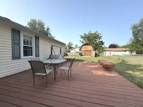 Exterior - 575 E 5th Ave, Clifton, IL 60927 photo 4 of 7