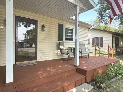 Exterior - 575 E 5th Ave, Clifton, IL 60927 photo 2 of 7