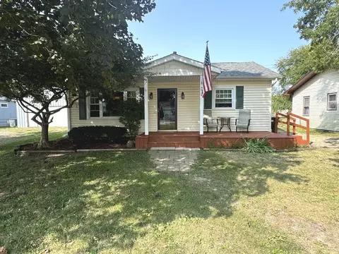 575 E 5th Ave, Clifton, IL 60927