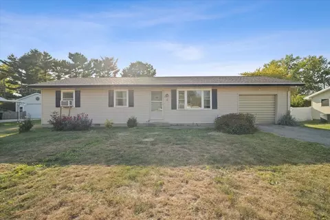 10902 Jane Ln, Bloomington, IL 61705