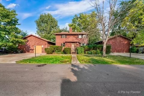 209 Highmoor Dr, Round Lake Park, IL 60073