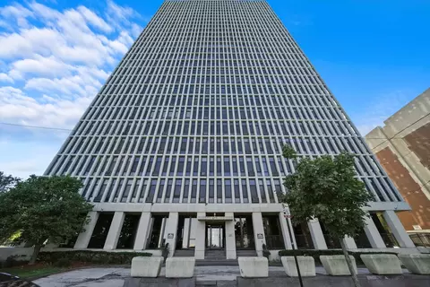 6700 S South Shore Dr #19A, Chicago, IL 60649