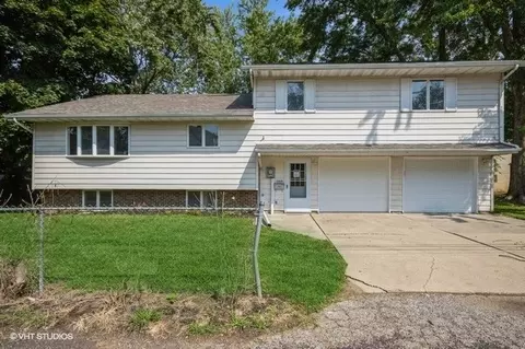 1315 Prince St, Pekin, IL 61554