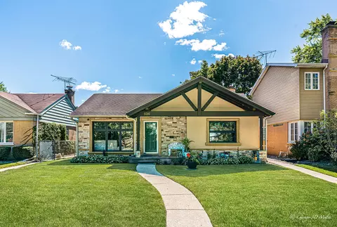 5015 Fitch Ave, Skokie, IL 60077