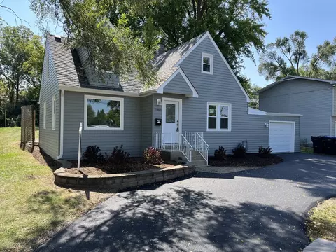 7303 Macarthur Ave, Wonder Lake, IL 60097