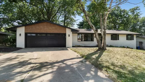 4315 Tallwood Ave, Rockford, IL 61114