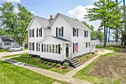 144 Robinson St, Genoa, IL 60135