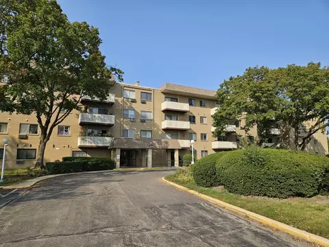 280 N Westgate Rd #317, Mount Prospect, IL 60056