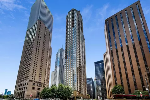 222 N Columbus Dr #1908, Chicago, IL 60601