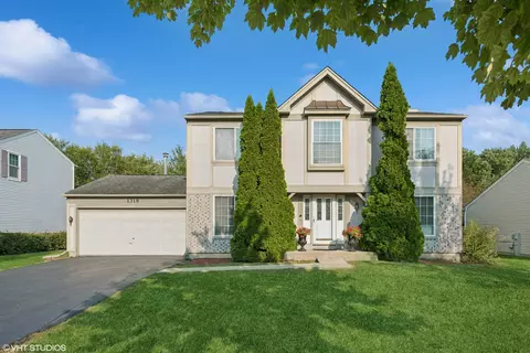 1319 Nantucket Ct, Carol Stream, IL 60188