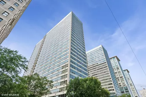 3550 N Lake Shore Dr #2517, Chicago, IL 60657