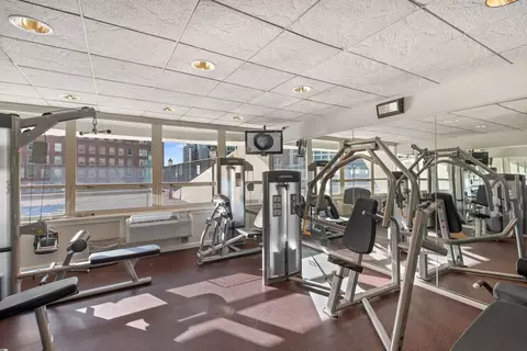 111 E Chestnut St #40D, Chicago, IL 60611 photo 24