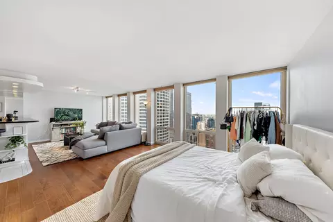 111 E Chestnut St #40D, Chicago, IL 60611 photo 8