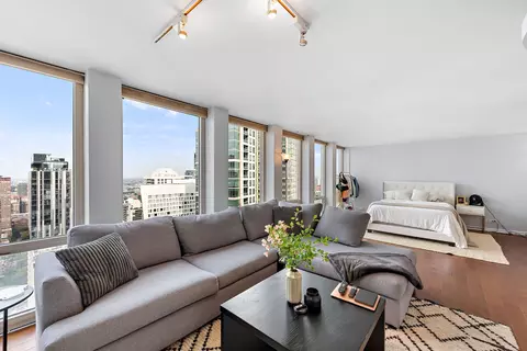 111 E Chestnut St #40D, Chicago, IL 60611 photo 2
