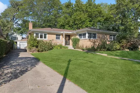 517 Romona Rd, Wilmette, IL 60091