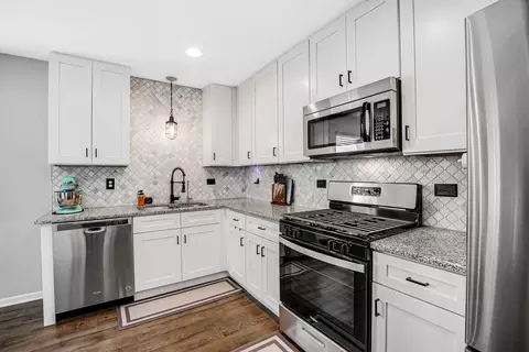 Kitchen - 25918 Derby Dr, Monee, IL 60449 photo 2 of 2
