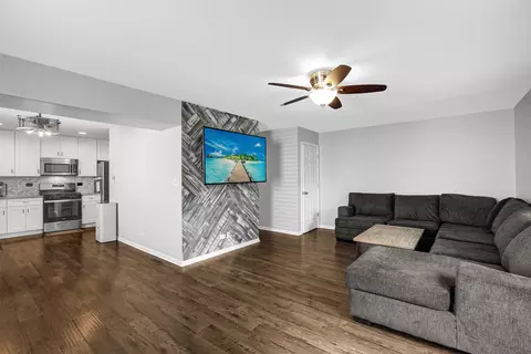 Living - 25918 Derby Dr, Monee, IL 60449 photo 1 of 2