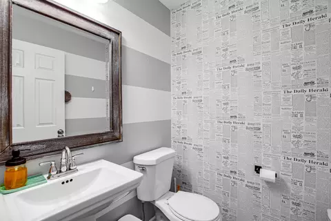 Bath - 25918 Derby Dr, Monee, IL 60449 photo 1 of 3