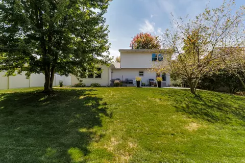 Exterior - 806 Landau Ln, Normal, IL 61761 photo 9 of 11