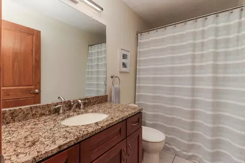 Bath - 806 Landau Ln, Normal, IL 61761 photo 3 of 3