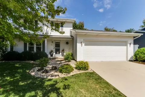 806 Landau Ln, Normal, IL 61761