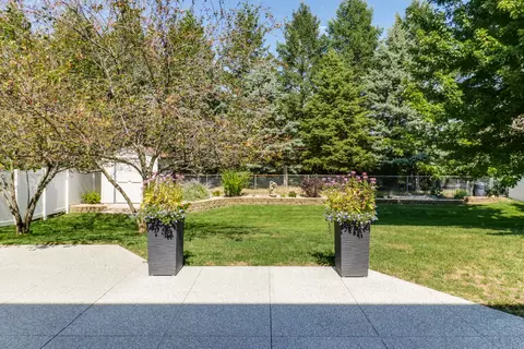 Exterior - 806 Landau Ln, Normal, IL 61761 photo 6 of 11