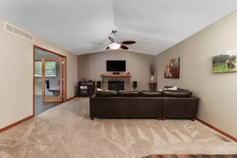 Living - 806 Landau Ln, Normal, IL 61761 photo 4 of 6