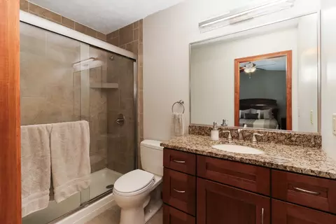 Bath - 806 Landau Ln, Normal, IL 61761 photo 2 of 3