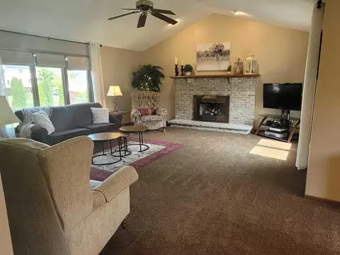 3916 E Whippoorwill Ln, Byron, IL 61010 photo 7