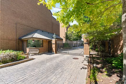Exterior - 1304 N Sutton Pl, Chicago, IL 60610 photo 5 of 5
