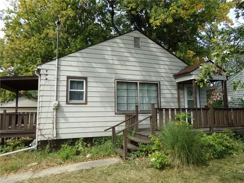 516 N Douglas St, Shelbyville, IL 62565
