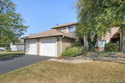 2416 Danbury Dr #A2, Woodridge, IL 60517