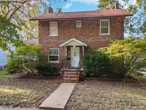 1105 E Olive St, Bloomington, IL 61701