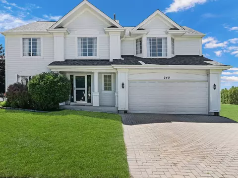 240 Rock Hall Ct, Grayslake, IL 60030
