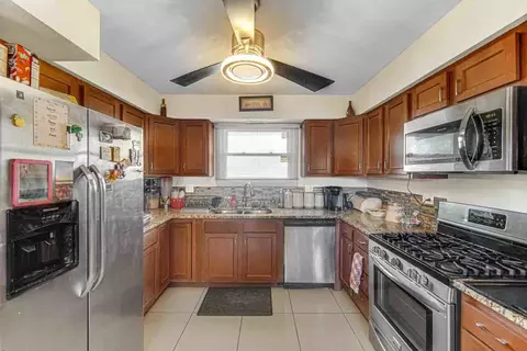 Kitchen - 3548 173rd St, Lansing, IL 60438 photo 1 of 2