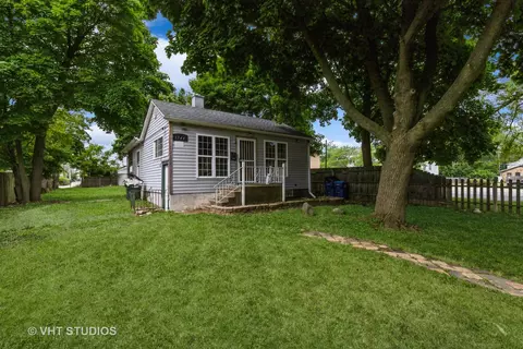 1744 North Ave, Waukegan, IL 60085