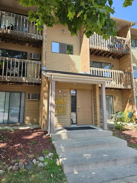 627 Virginia Rd #309, Crystal Lake, IL 60014