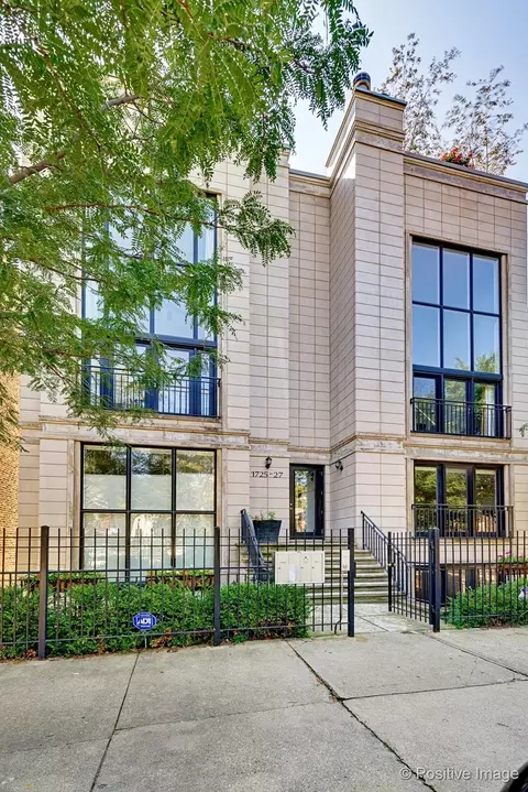 1727 W Pierce Ave #2, Chicago, IL 60622