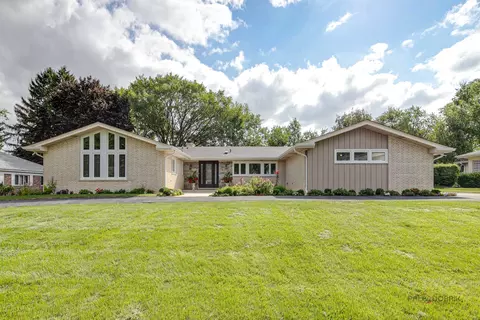 2285 Longacres Ln, Palatine, IL 60067
